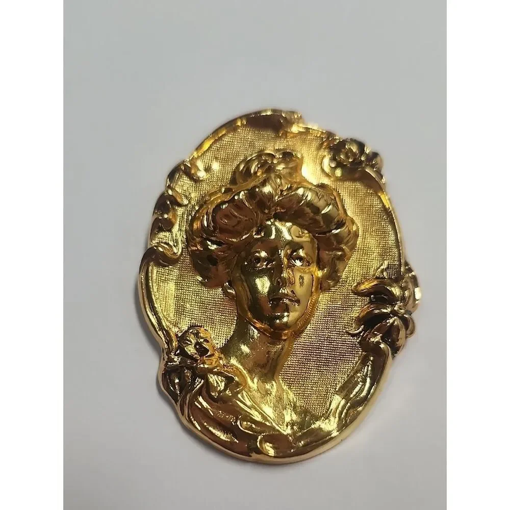 Avon Vintage 1991 Victorian Revival Pin/Brooch Goldtone
